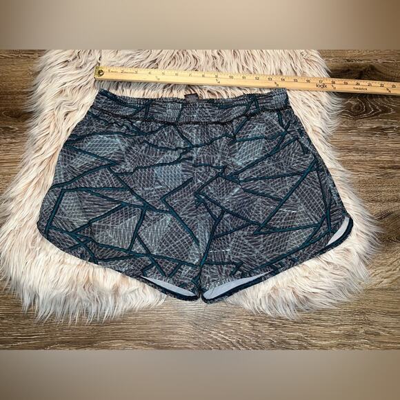 Champion women’s running shorts - Picture 4 of 5